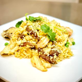 R5. BUILD YOUR OWN FRIED RICE